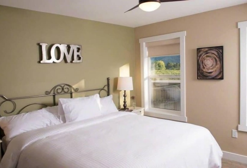 פנסיון Klippers Guest Suites