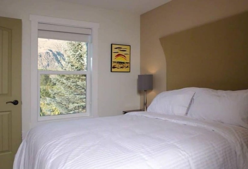 פנסיון Klippers Guest Suites