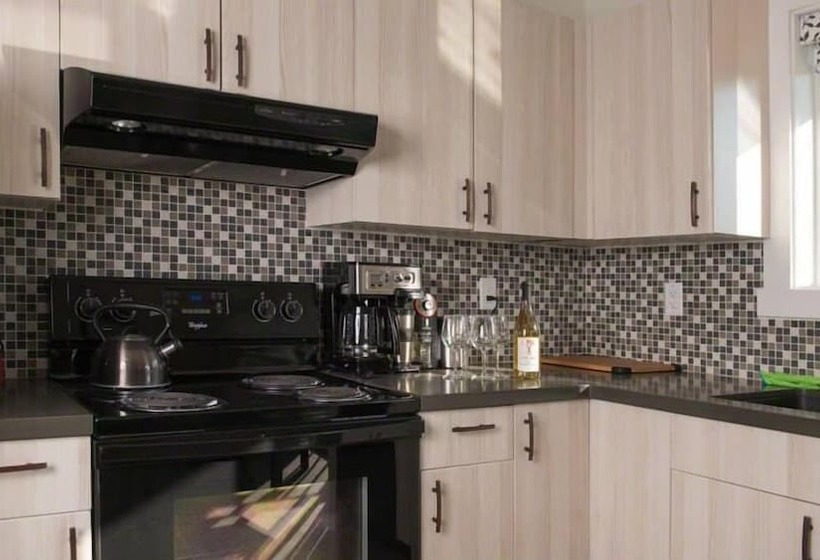 פנסיון Klippers Guest Suites