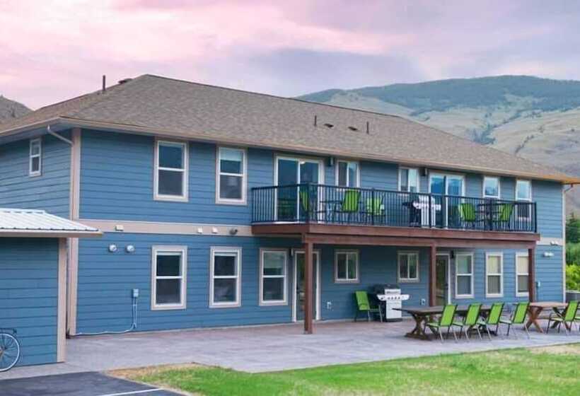 פנסיון Klippers Guest Suites