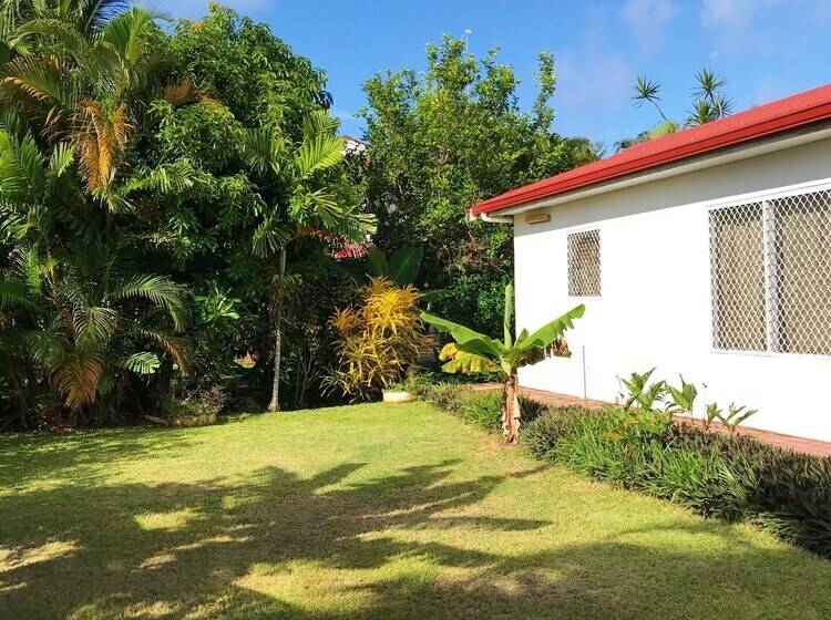 بنسيون The Tropical Villa