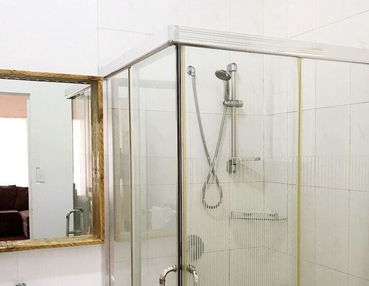 بنسيون The Tropical Villa