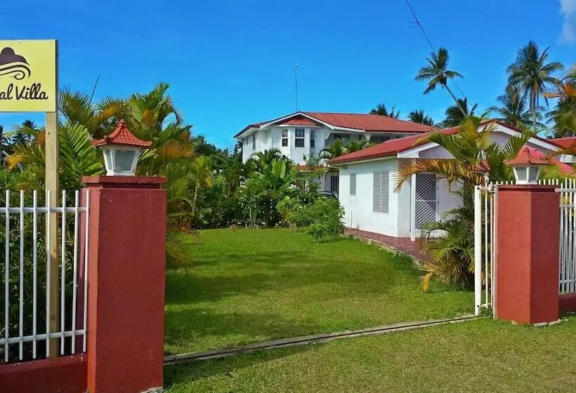 پانسیون The Tropical Villa