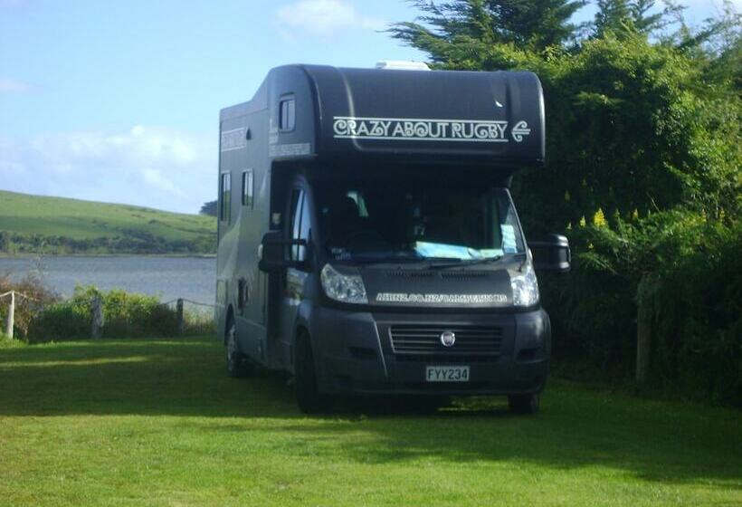 منتجع Catlins Newhaven Holiday Park