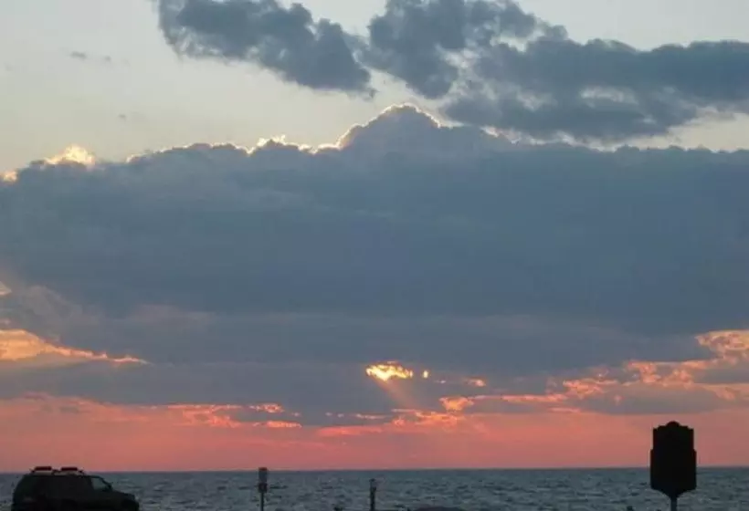 Southold Beach Motel