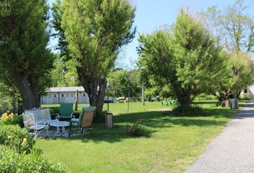 Southold Beach Motel