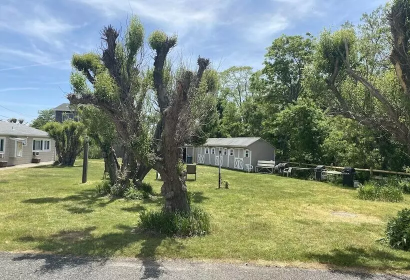 Southold Beach Motel