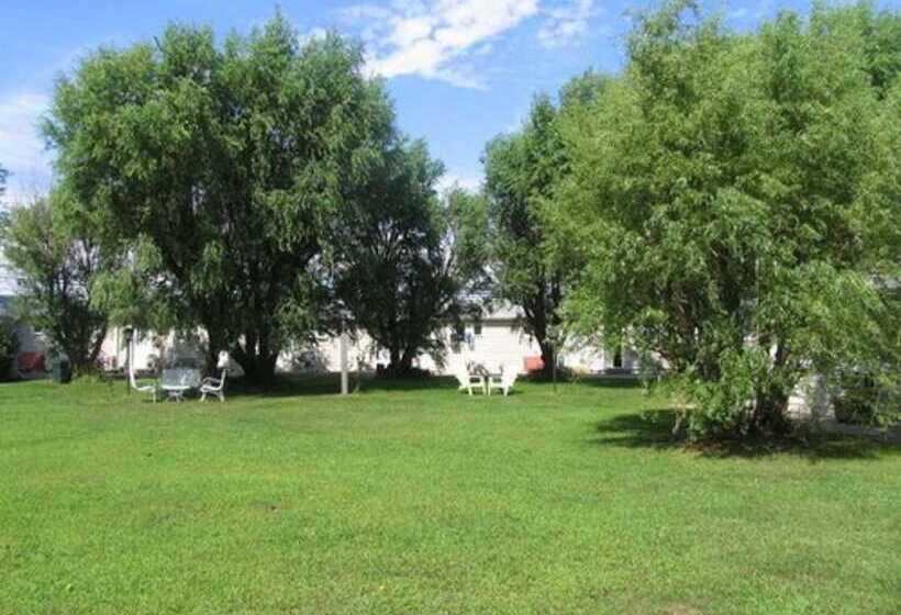 Southold Beach Motel