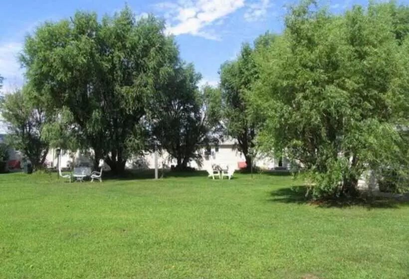 Southold Beach Motel