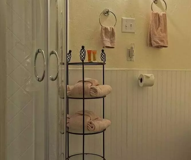 Sylvan Falls Mill B&b