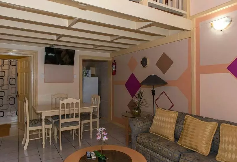 Tropical Beach Suite