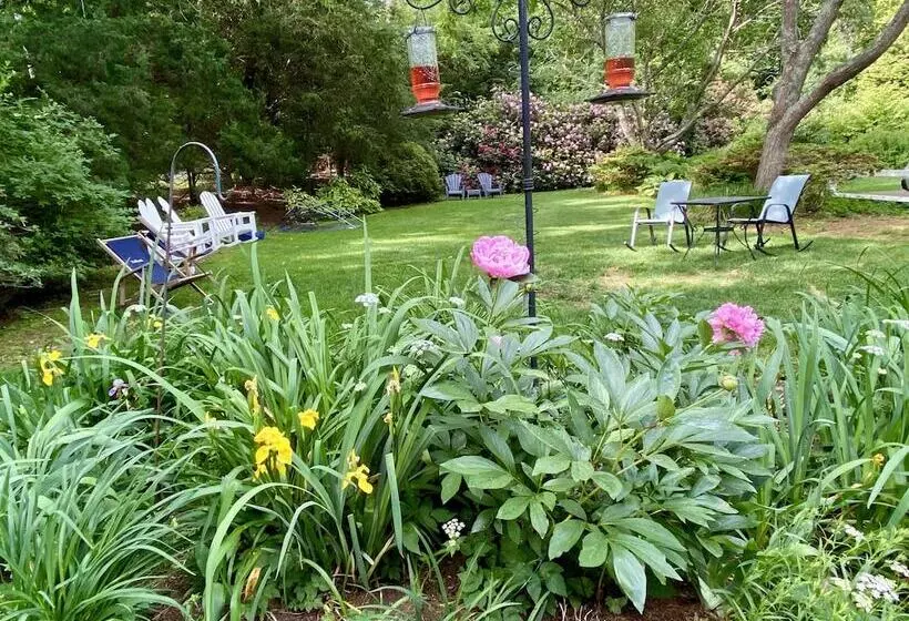 3 Waves Bed & Breakfast