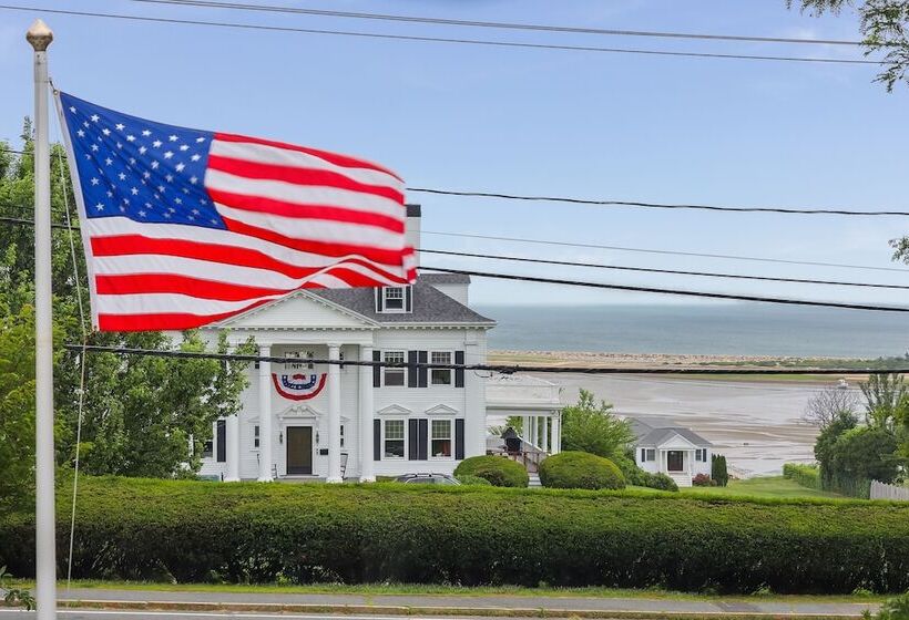 3 Waves Bed & Breakfast