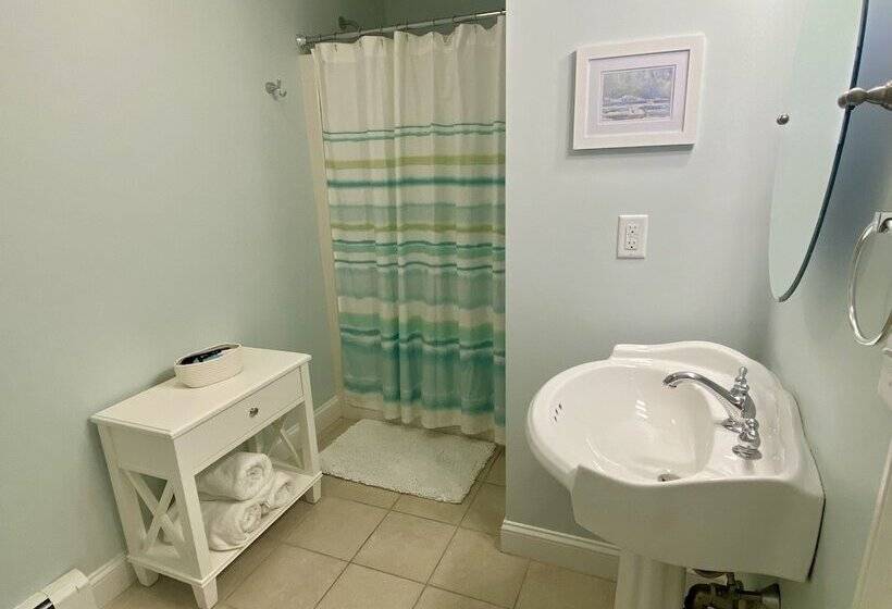 3 Waves Bed & Breakfast