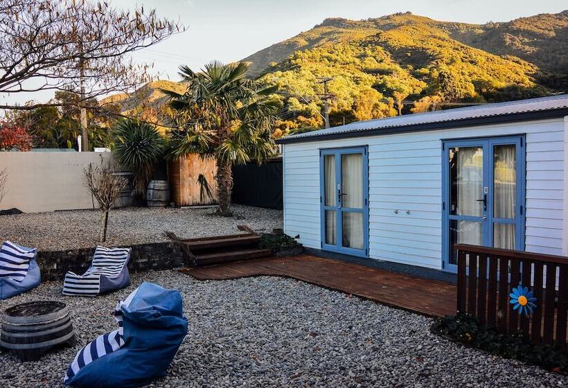 旅馆 Blue Moon Lodge