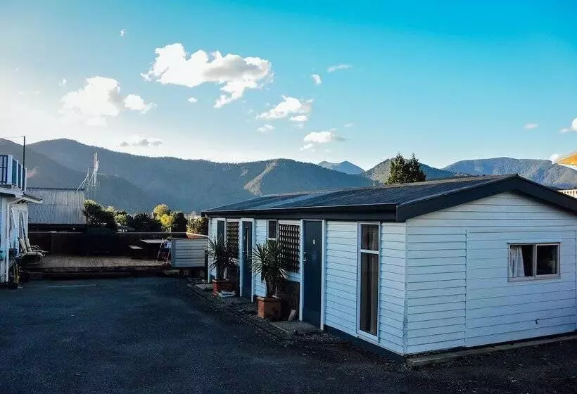 Retkeilymaja Blue Moon Lodge