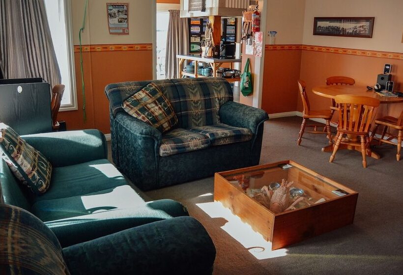 旅馆 Blue Moon Lodge