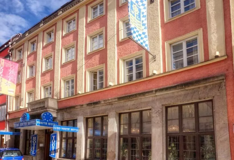 هاستل Euro Youth