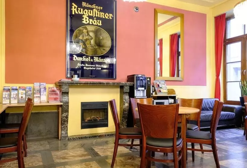 هاستل Euro Youth