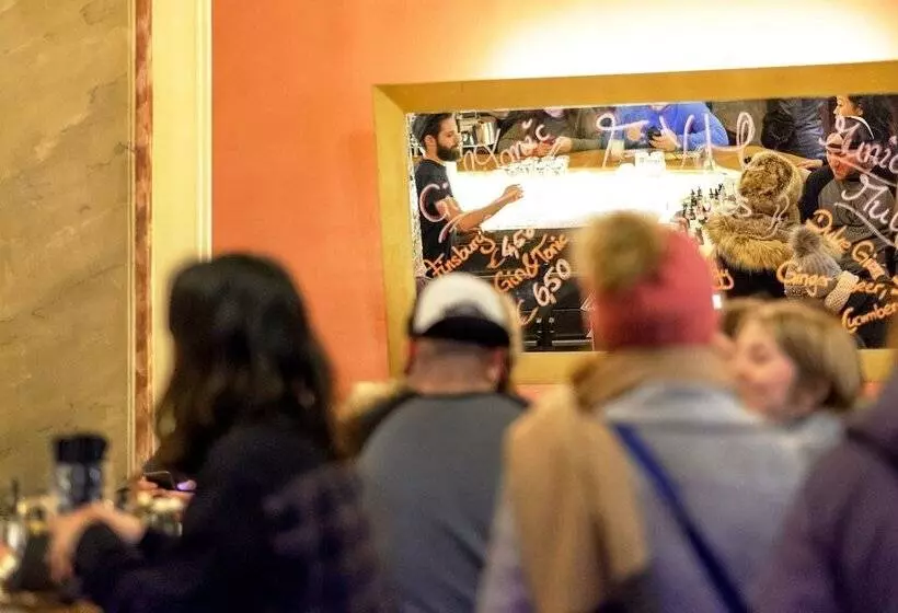 هاستل Euro Youth