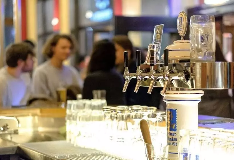 هاستل Euro Youth