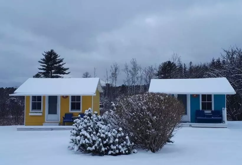 Atlantic View Motel And Cottages