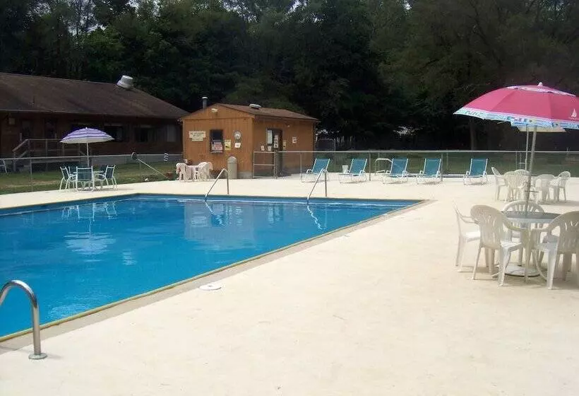 Bear Cave Camping Resort