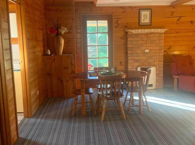 ベッドアンドブレックファースト Alexanders  Of Richmond