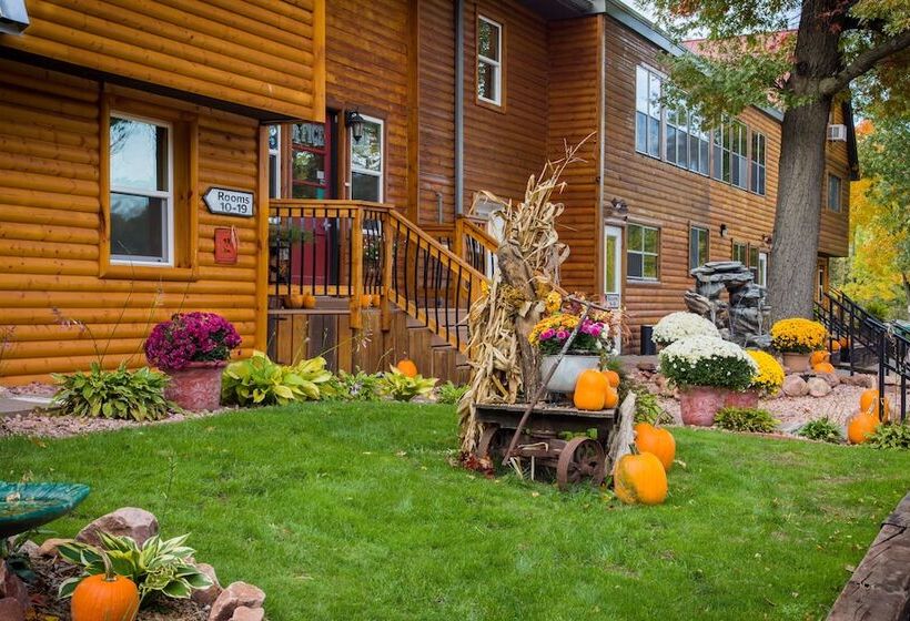 בית מלון כפרי Curriers Lakeview Lodge