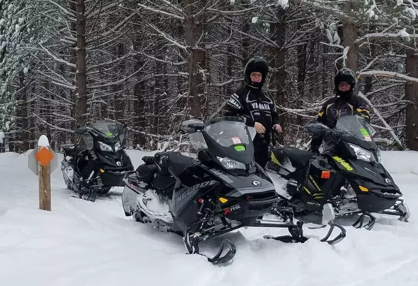 ホテル Curriers Lakeview Lodge