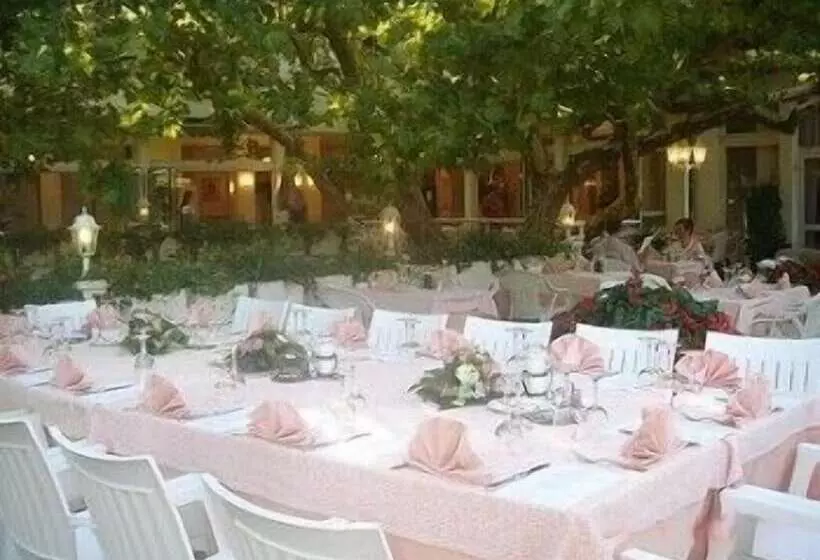 هتل Hôtel Restaurant Robinson