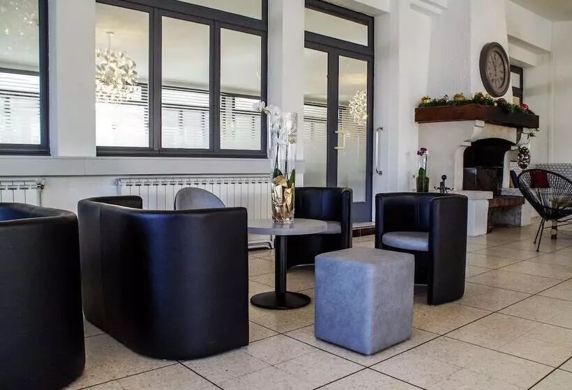 هتل Hôtel Restaurant Robinson