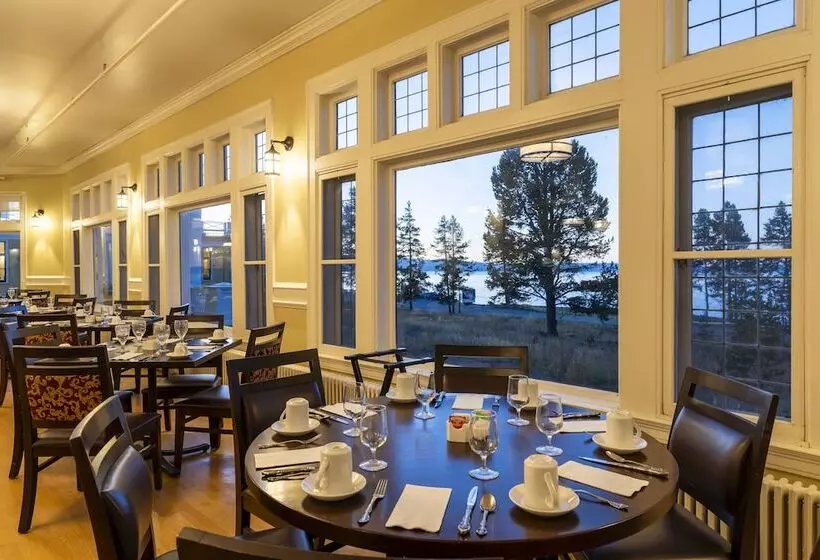 Lake Yellowstone Hotel & Cabins   Inside The Park