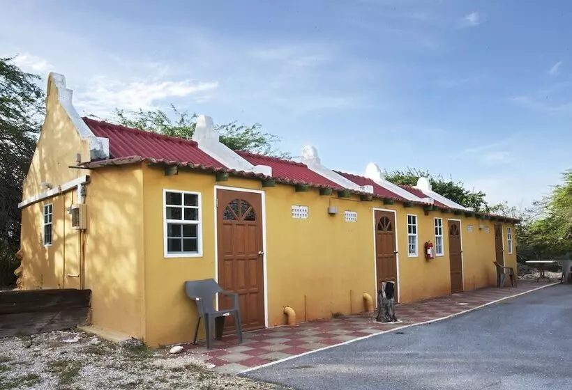 هتل Landhuis Daniel   Plantation House