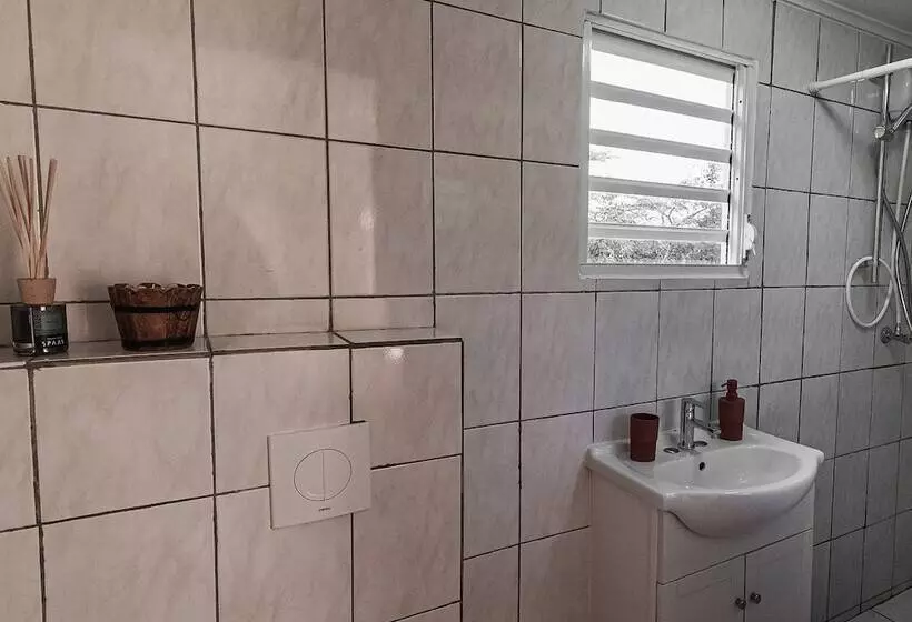 هتل Landhuis Daniel   Plantation House