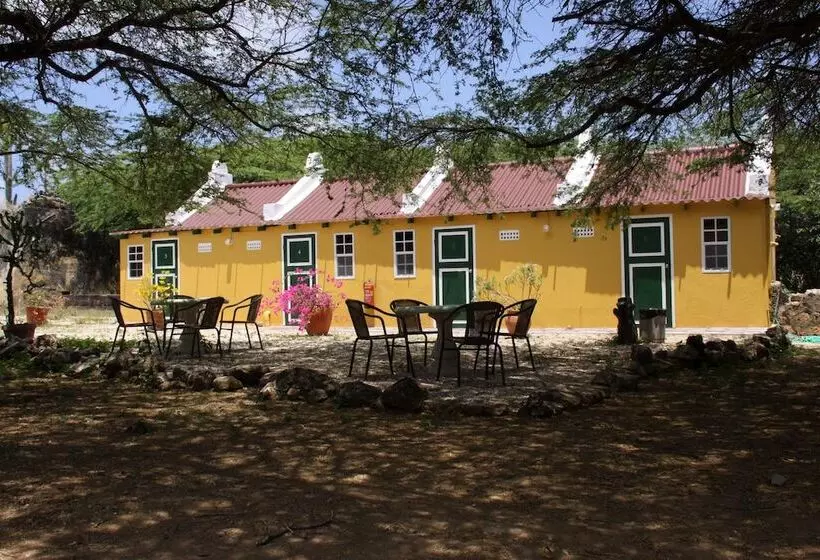 هتل Landhuis Daniel   Plantation House