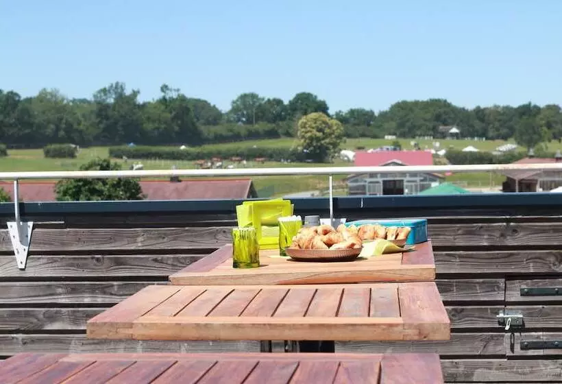 Hotelli Le Village De Cottages   Le Pôle Du Cheval Et De L âne