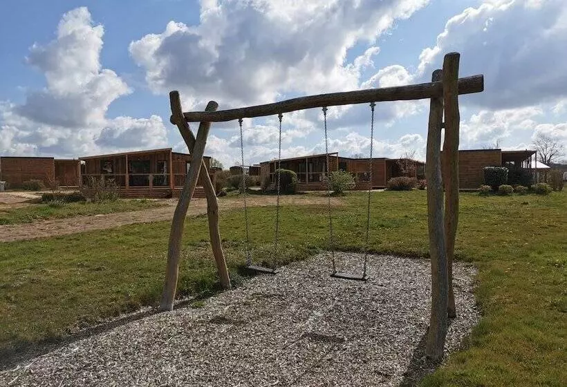 Hotelli Le Village De Cottages   Le Pôle Du Cheval Et De L âne