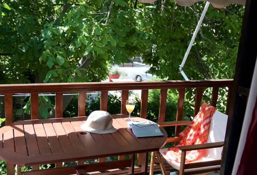 Отель Mirto Apartments