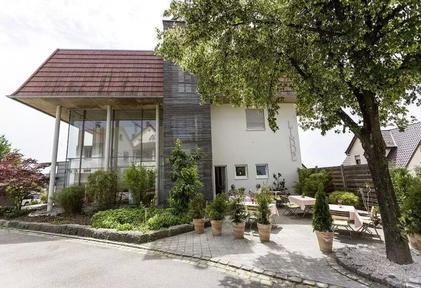 Hotelli & Restaurant Die Linde