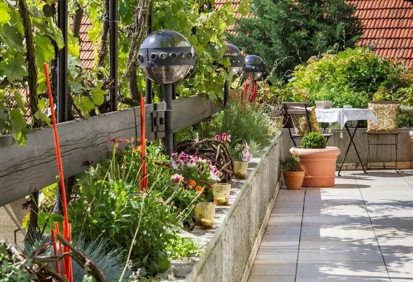 Hotelli & Restaurant Die Linde