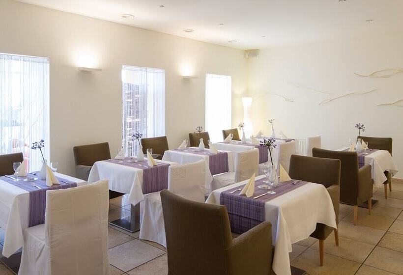 Отель & Restaurant Die Linde