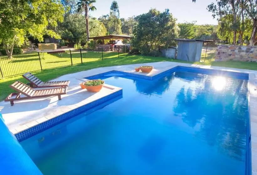 Maaseutuhotelli Barkala Farmstay