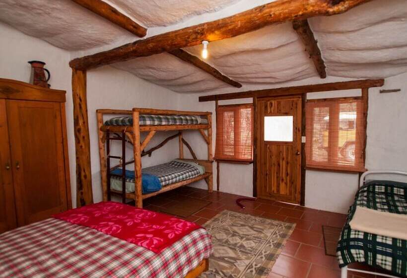 فندق ريفى Barkala Farmstay