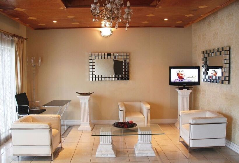 هتل Saddle Hill Ranch