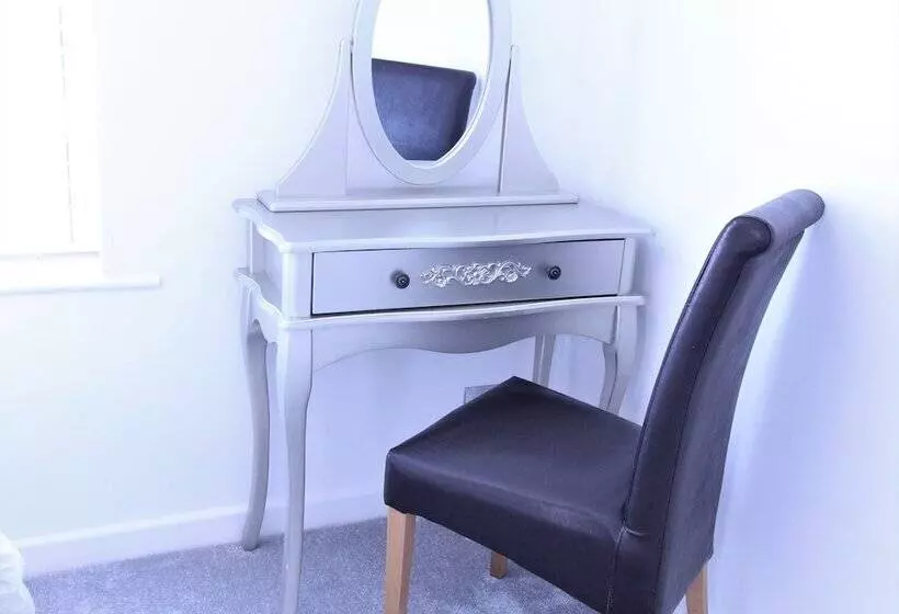 ホテル Spacious Central Cornish Townhouse