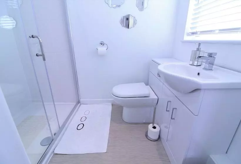 ホテル Spacious Central Cornish Townhouse