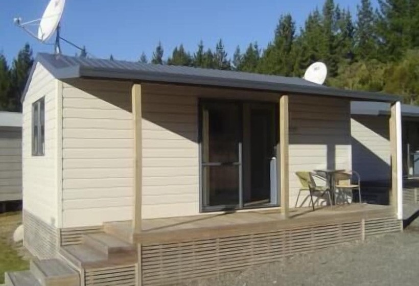 Отель Tongariro Holiday Park