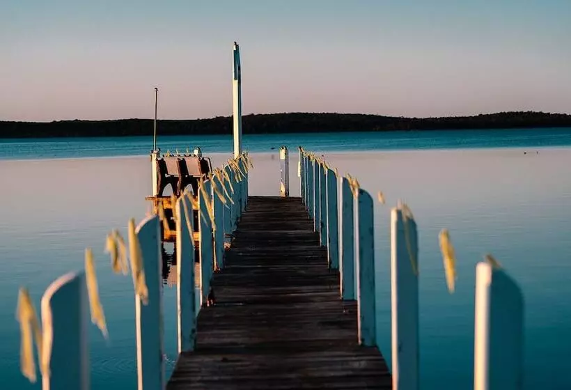 Hotelli Waterfront Retreat At Wattle Point