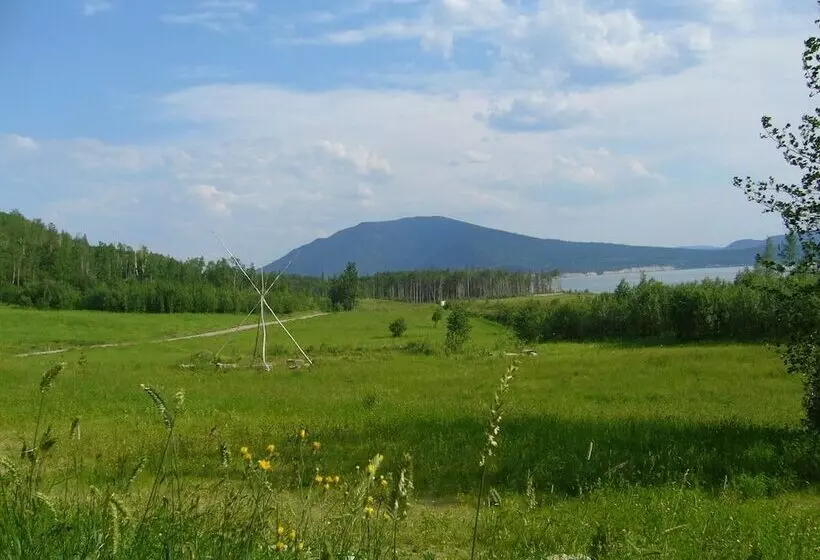 Hotelli Williston Lake Resort